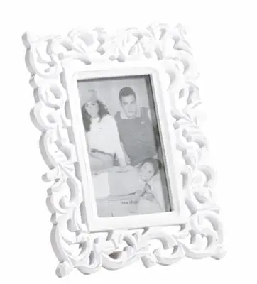 Hvit ramme med ornamenter