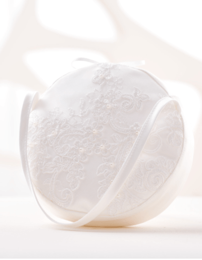 Rund brudeveske Ivory sateng og blonde T6