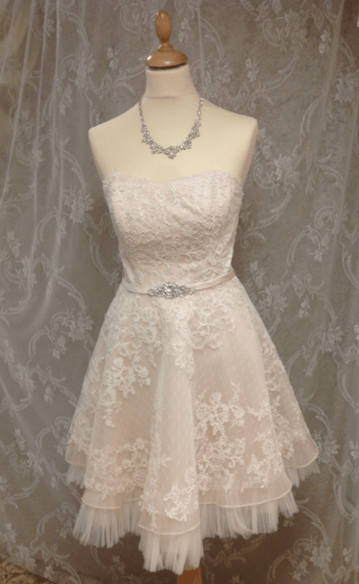 Kort blonde brudekjole Eternity Bride D5071