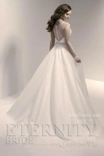 enkel a line brudekjole med tyll eternity bride d5302 bak abelone.no