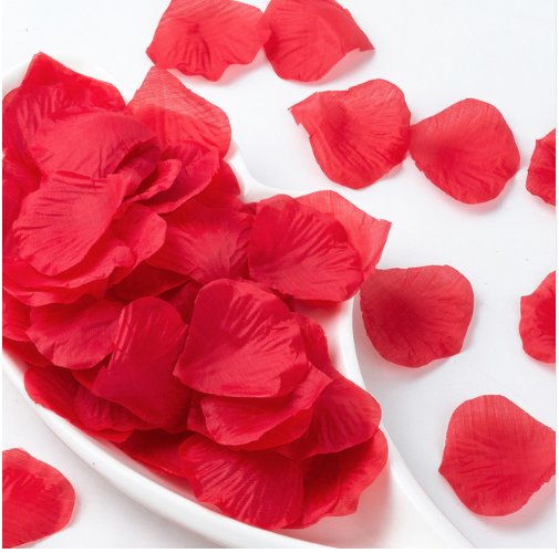 rode roseblader i silke til borddekorasjon festen og bryllupet roseblader