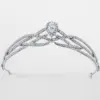 Statement diadem med stor sten. Stort utvalg av tiaraer hos ABELONE.NO
