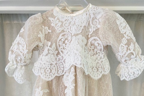 Dåpskjole sydd av brudekjole. ABELONE.NO